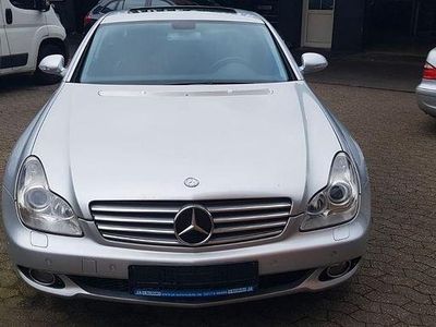 Usata Mercedes CLS500 306 CV (225 kW) 2004 Argento Berlina