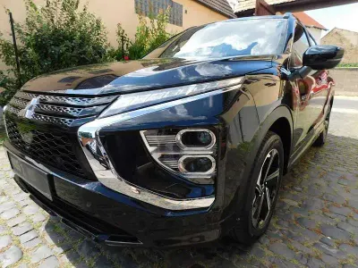 Gebraucht Mitsubishi Eclipse Cross Top 98 PS (72 kW) 2022 Pantherschwarz (p) SUV