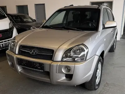 Gebraucht Hyundai Tucson GLS 141 PS (103 kW) 2005 Silber SUV