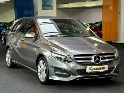 Gebraucht Mercedes B200 156 PS (114 kW) 2015 Grau Van / Kleinbus