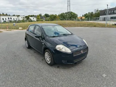 Gebraucht Fiat Grande Punto 65 PS (47 kW) 2009 Blau Kleinwagen