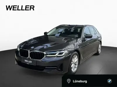 Gebraucht BMW 530 Comfort Edition 286 PS (210 kW) 2023 Sophistograu (grau) Kombi
