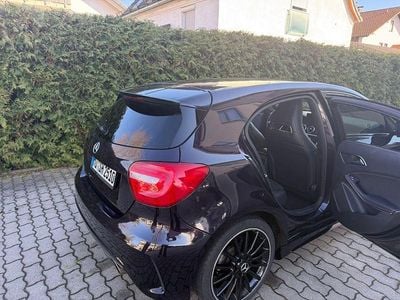 Gebraucht Mercedes A250 AMG line 211 PS (155 kW) 2014 Violet Limousine