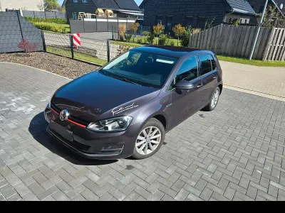 Używany VW Golf VII LOUNGE 125 KM (91 kW) 2015 Szary Sedan/Limuzyna