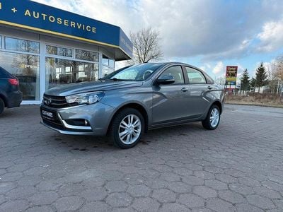 Gebraucht Lada Vesta 106 PS (77 kW) 2018 Grau Limousine
