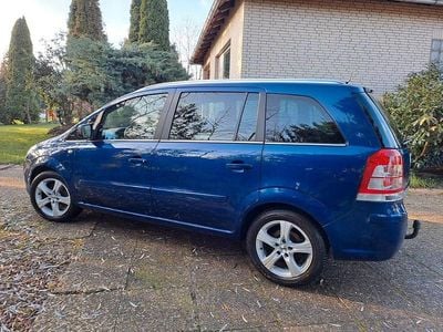 Gebraucht Opel Zafira Family 110 PS (80 kW) 2011 Blau Van / Kleinbus