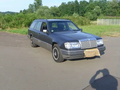 Gebraucht Mercedes 220 150 PS (110 kW) 1993 Kombi