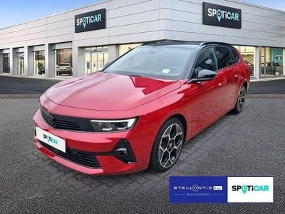 Rot Gebraucht 2024 Opel Astra Ultimate Kombi | 21.190 € (Guter Preis)
