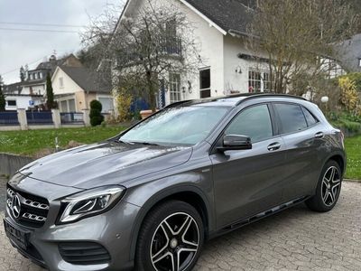 gebraucht Mercedes GLA200 Edition Panoramadach Scheckheft Kamera