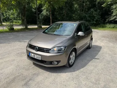 Gebraucht VW Golf Plus Team 122 PS (89 kW) 2010 Braun Van / Kleinbus