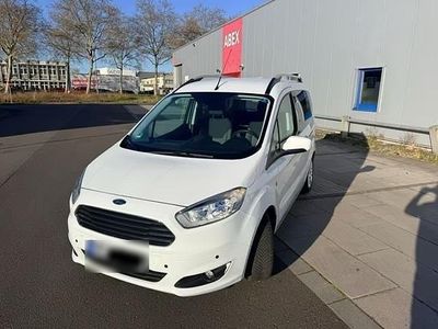 Gebraucht Ford Tourneo Courier 101 PS (74 kW) 2018 Weiß Van / Kleinbus