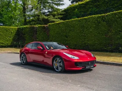 Usata Ferrari GTC4Lusso 689 CV (506 kW) 2018 Rosso Station wagon