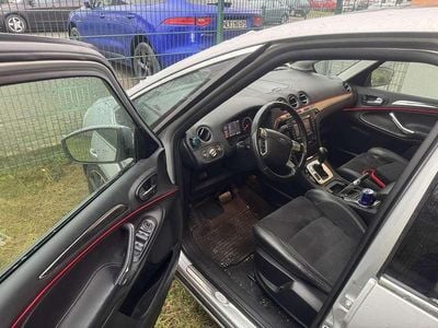 Grau Gebraucht 2013 Ford S-MAX S Van / Kleinbus | 6.800 € (Guter Preis)