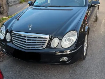 Gebraucht Mercedes E220 150 PS (110 kW) 2006 Schwarz Kombi