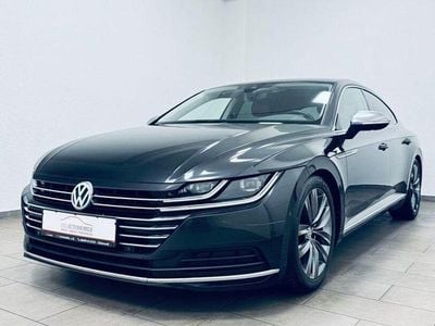 Usata VW Arteon Elegance 190 CV (139 kW) 2019 Grigio Utilitaria