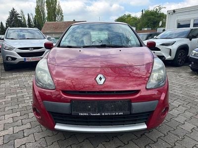 Gebraucht Renault Clio III Dynamique 75 PS (55 kW) 2012 Rot Limousine