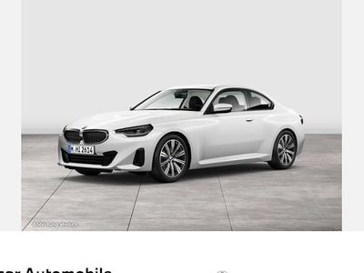 Weiß Gebraucht 2023 BMW 220 Shadowline Coupé | 32.790 € (Fairer Preis)