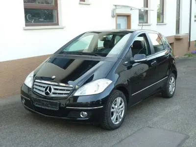 Używany Mercedes A170 Avantgarde 116 KM (85 kW) 2010 Czarny Sedan/Limuzyna