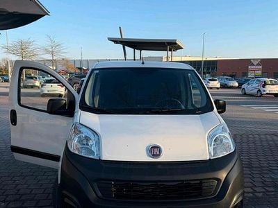 Gebraucht Fiat Fiorino 2018 Weiß Van / Kleinbus