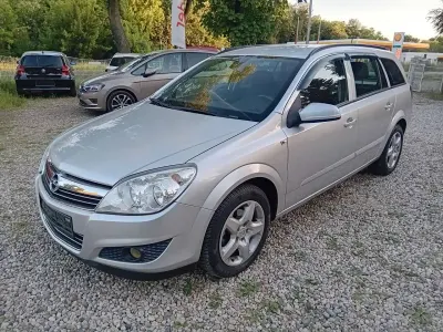 Gebraucht Opel Astra Catch Me 105 PS (77 kW) 2007 Starsilber iii m2 Kombi