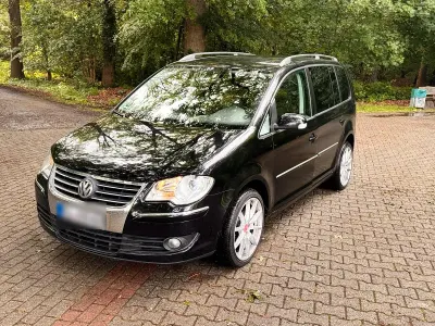Gebraucht VW Touran 140 PS (102 kW) 2008 Schwarz Van / Kleinbus
