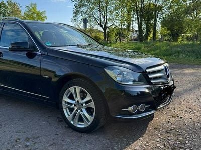 Usata Mercedes 200 136 CV (100 kW) 2012 Nero Station wagon