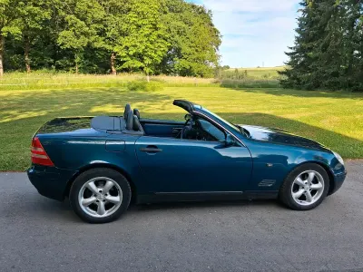 Gebraucht Mercedes SLK230 193 PS (141 kW) 1999 Blau Cabrio