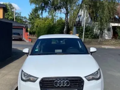 Gebraucht Audi A1 86 PS (63 kW) 2012 Weiß Kleinwagen