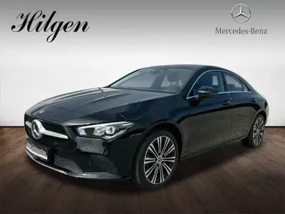 Gebraucht Mercedes CLA180 136 PS (100 kW) 2023 Schwarz Limousine