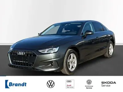 Gebraucht Audi A4 Sport 136 PS (100 kW) 2022 Grau Limousine