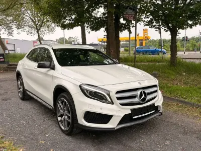 Usata Mercedes GLA200 AMG line 156 CV (114 kW) 2015 Bianco SUV