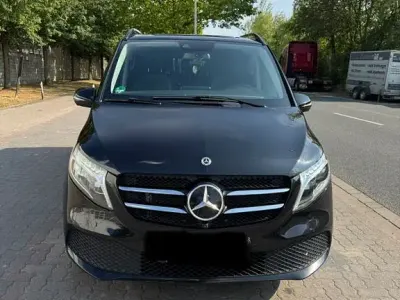 Gebraucht Mercedes V300 Avantgarde 237 PS (174 kW) 2022 Schwarz Van / Kleinbus