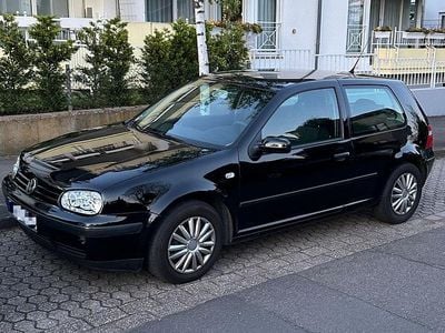 Second-hand VW Golf IV Ocean 75 CP (55 kW) 2003 Albastru Berlinǎ