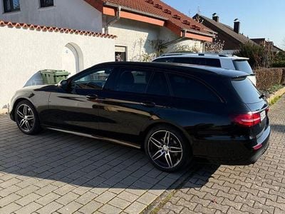 Gebraucht Mercedes E220 AMG line 194 PS (142 kW) 2017 Schwarz Kombi