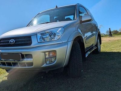 Usata Toyota RAV4 150 CV (110 kW) 2000 Argento SUV