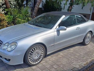 Second-hand Mercedes CLK320 Avantgarde 224 CP (164 kW) 2007 Argintiu Cabrio