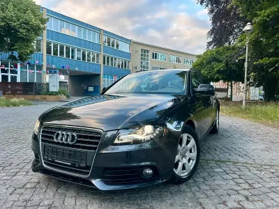 Gebraucht Audi A4 140 PS (102 kW) 2011 Grau Kombi