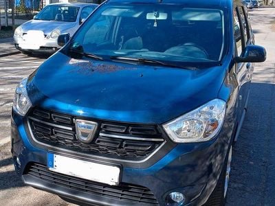 Gebraucht Dacia Lodgy Lauréate 116 PS (85 kW) 2018 Blau Van / Kleinbus