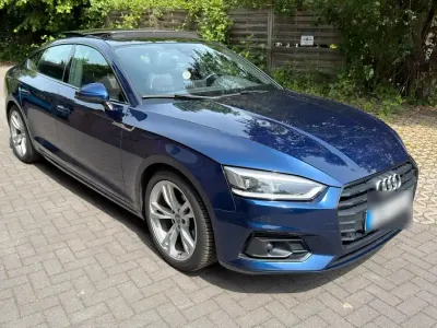 Gebraucht Audi A5 Comfort 190 PS (139 kW) 2019 Blau Coupé