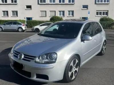 Gebraucht VW Golf V 105 PS (77 kW) 2006 Silber Kleinwagen