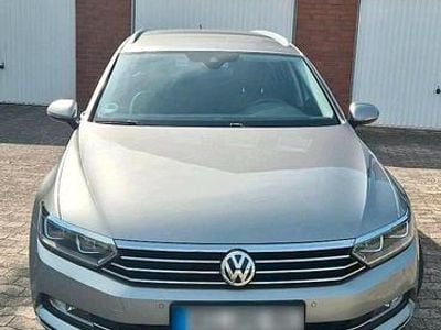 Gebraucht VW Passat Highline 150 PS (110 kW) 2016 Silber Kombi