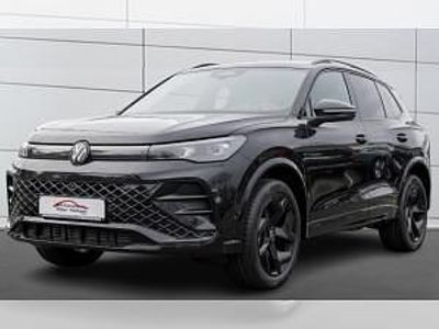 Neu VW Tiguan R-line 204 PS (150 kW) 2026 Schwarz (grenadillschwarz metallic) SUV