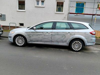 Gebraucht Ford Mondeo 140 PS (102 kW) 2012 Silber Kombi