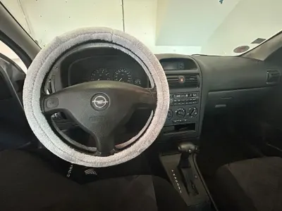 Gebraucht Opel Astra 101 PS (74 kW) 1998 Grau Limousine