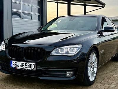 Gebraucht BMW 740 313 PS (230 kW) 2014 Schwarz Limousine