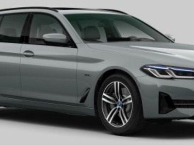 Gebraucht BMW 530e Shadowline 292 PS (214 kW) 2022 Grau Kombi