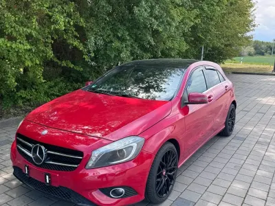 Gebraucht Mercedes A160 120 PS (88 kW) 2012 Rot Kleinwagen