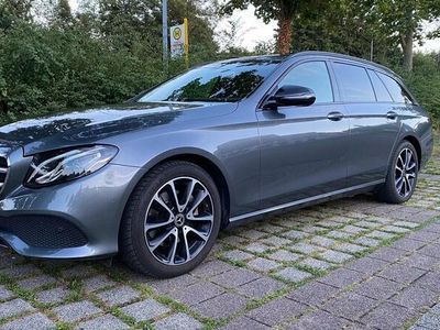 Mercedes E200