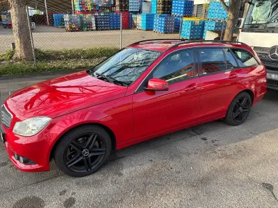 Gebraucht Mercedes C200 136 PS (100 kW) 2013 Rot Kombi