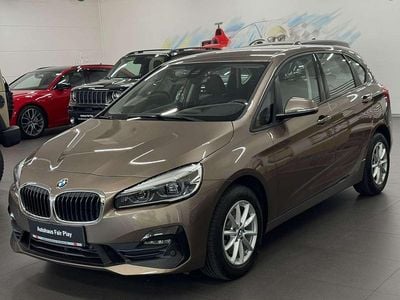 Gebraucht BMW 220 192 PS (141 kW) 2019 Jucarobeige Van / Kleinbus